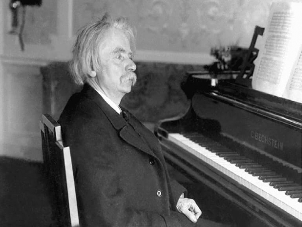 Говард лесли шор. Говард лесли шор. Композитор берег. Морис равель композитор. Композитор берег.