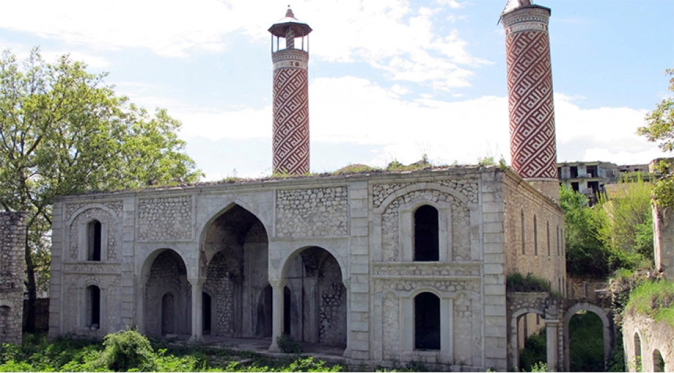 ermenistan-mescidleri-tarixi-abideleri-qebirleri-dagidan-bir-olkedir