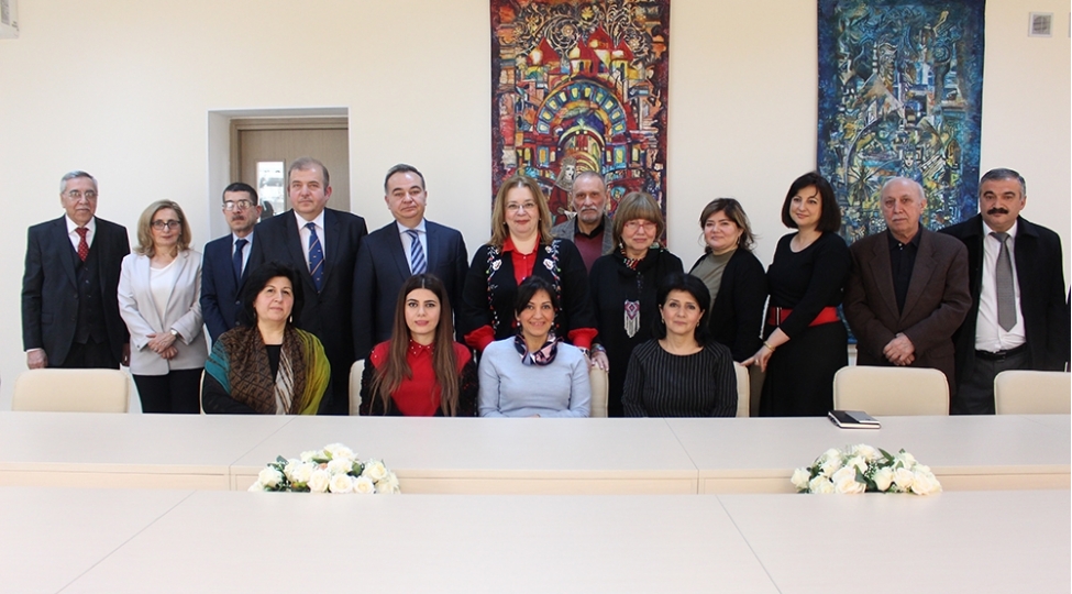 universitetde-elm-gunu-qeyd-edilib-foto