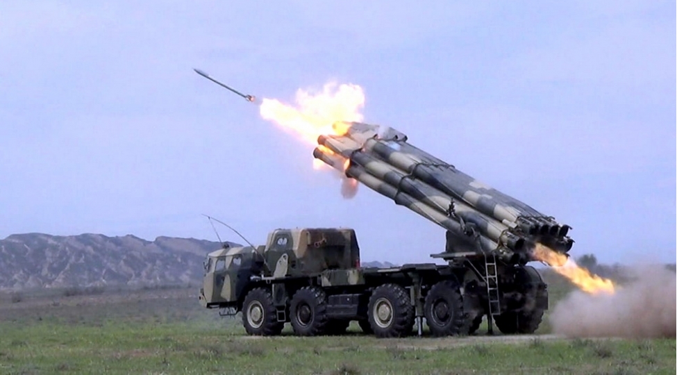 raket-ve-artilleriya-bolmeleri-doyush-atishlari-icra-edib-video
