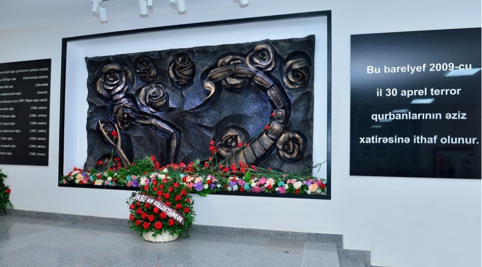 adnsu-da-terror-akti-qurbanlarinin-xatiresi-anilib