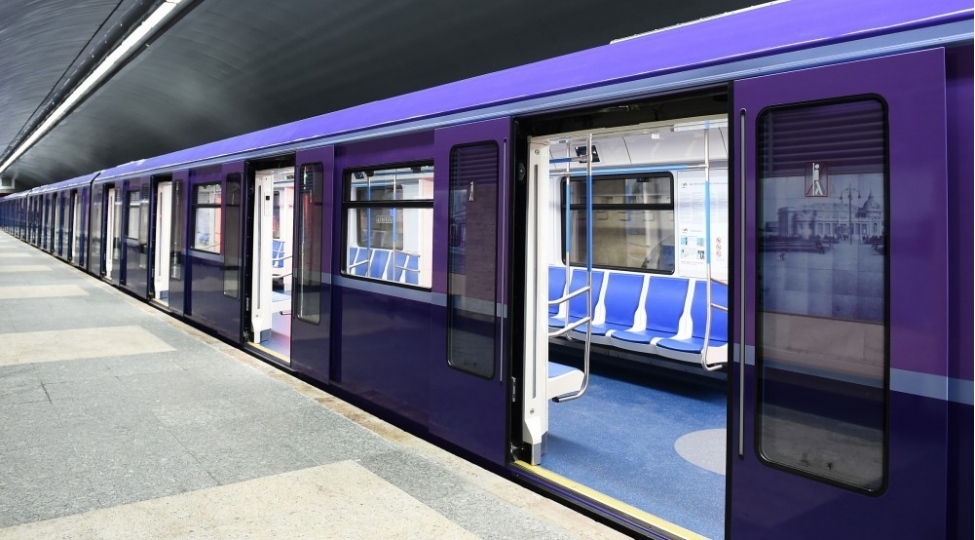 baki-metrosunun-b3-stansiyasinda-tamamlama-ishleri-gorulur