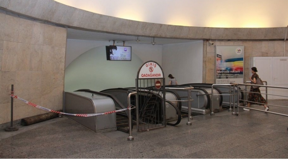 nizami-metro-stansiyasinda-eskalator-esasli-temir-olunur