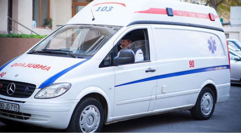 bakida-yol-qezasi-olub-bir-nefer-olub-uchu-yaralanib