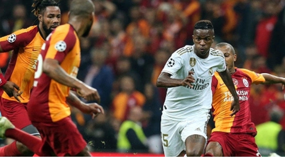 qalatasaray-madride-19-futbolchu-ile-gedir-siyahi