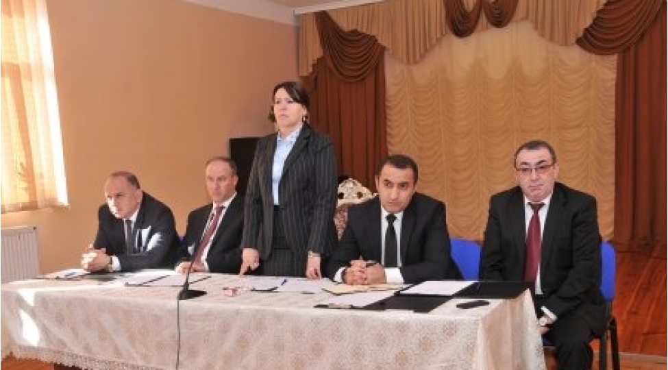 irade-gulmemmedova-saray-qesebesinde-seyyar-qebul-kechirdi