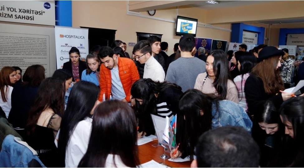 telebe-ve-mezunlar-uchun-karyerada-ilk-addim