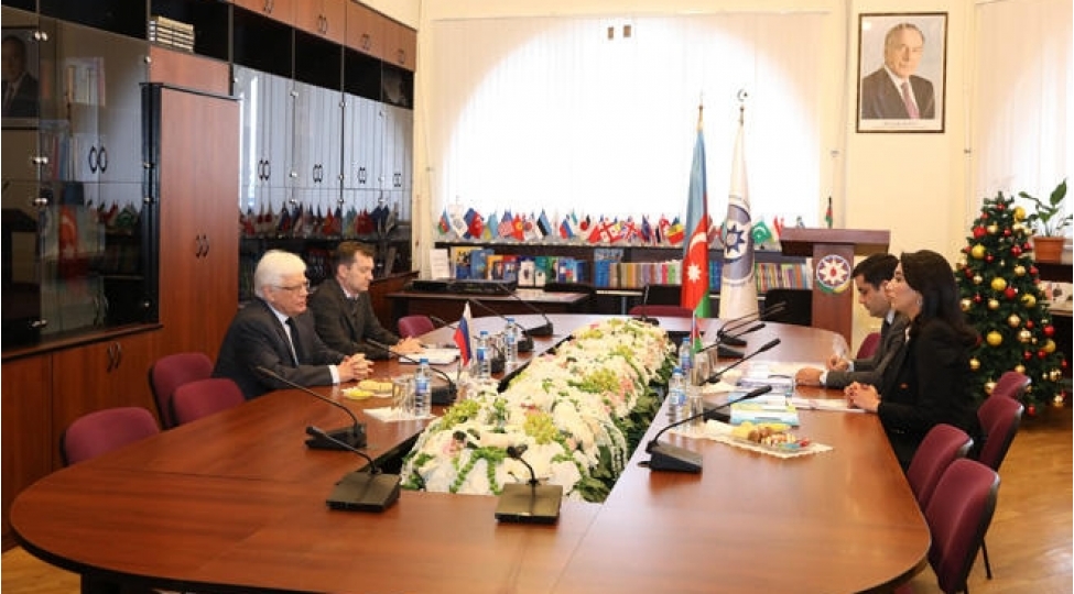 ombudsman-rusiya-sefiri-ile-gorushub