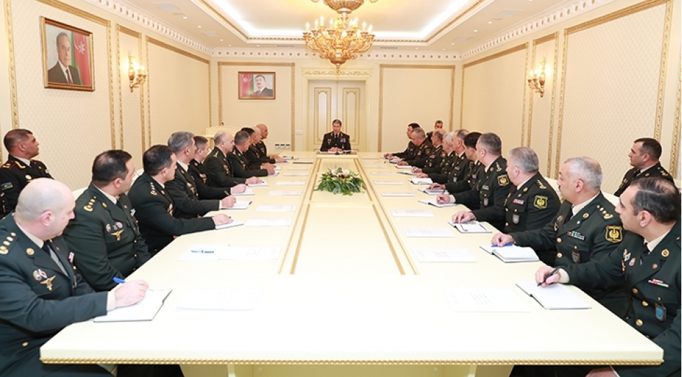 daxili-qoshunlarin-emeliyyat-mushaviresi-kechirilib-nazir-tapshiriqlar-verib
