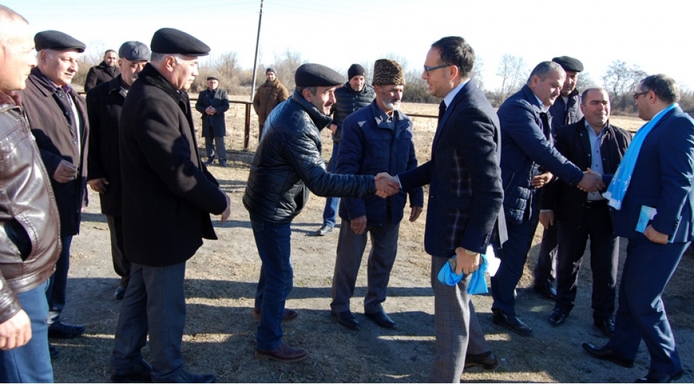 deputatliga-namized-ucarda-novbeti-sechicilerle-gorushler-kechirib