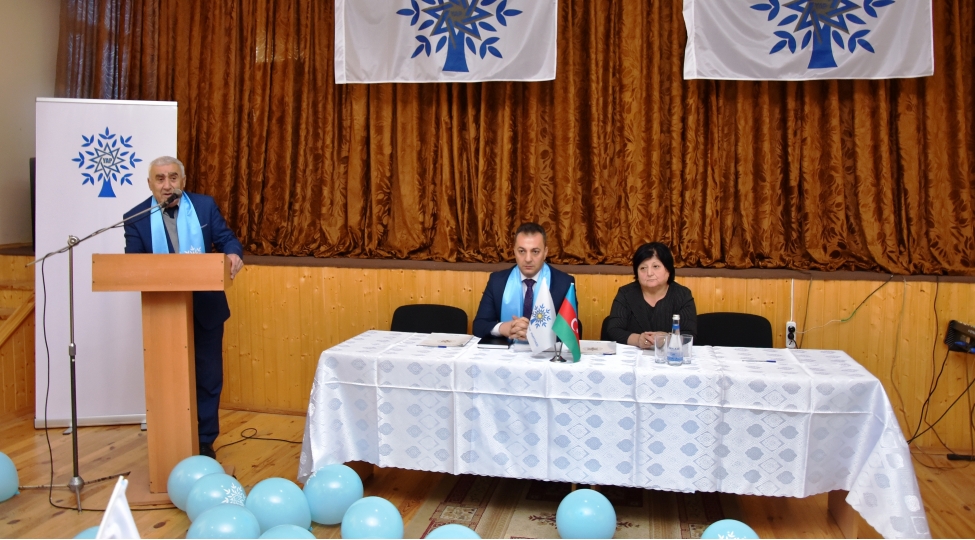 vuqar-iskenderov-tedbirde-boyuk-coshgu-ile-qarshilanib-foto