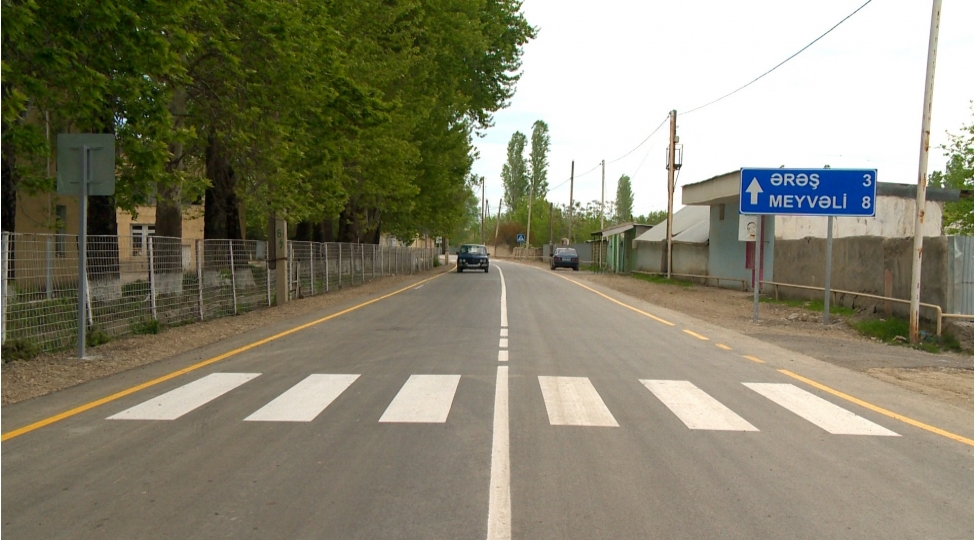 yevlaxda-8-km-uzunluga-malik-avtomobil-yolu-yeniden-qurulub
