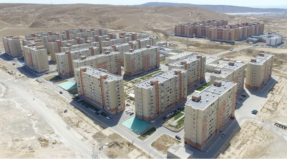 qobu-park-yashayish-kompleksine-yeni-magistral-su-kemeri-chekilib-foto