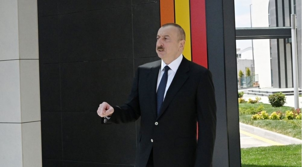 prezident-ilham-eliyev-siyasetimizin-merkezinde-azerbaycan-vetendashi-dayanir-video