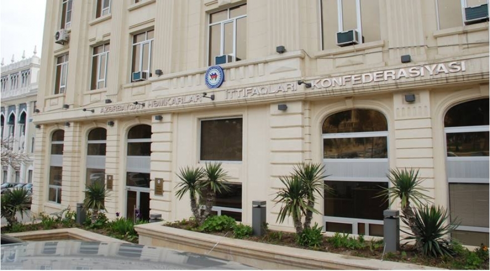 yeni-il-hediyyeleri-ile-bagli-yayilan-iddialar-realligi-eks-etdirmir