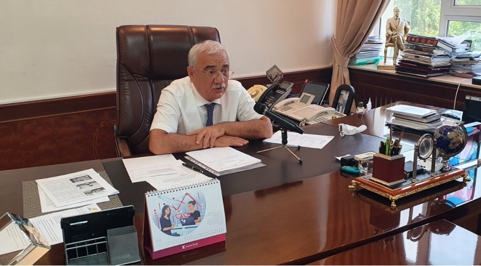 neqliyyatchilarin-hemkarlar-ittifaqina-yeni-sedr-sechilib-foto