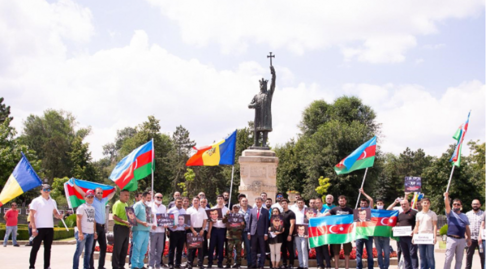 kishinyovda-azerbaycan-dovletine-ve-ordusuna-destek-aksiyasi-kechirilib