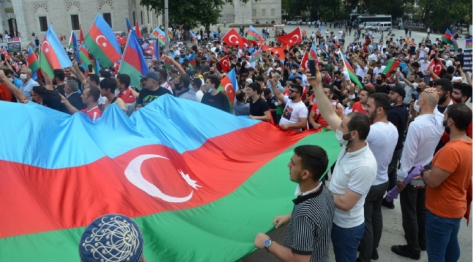 istanbulda-azerbaycana-izdihamli-destek-mitinqi