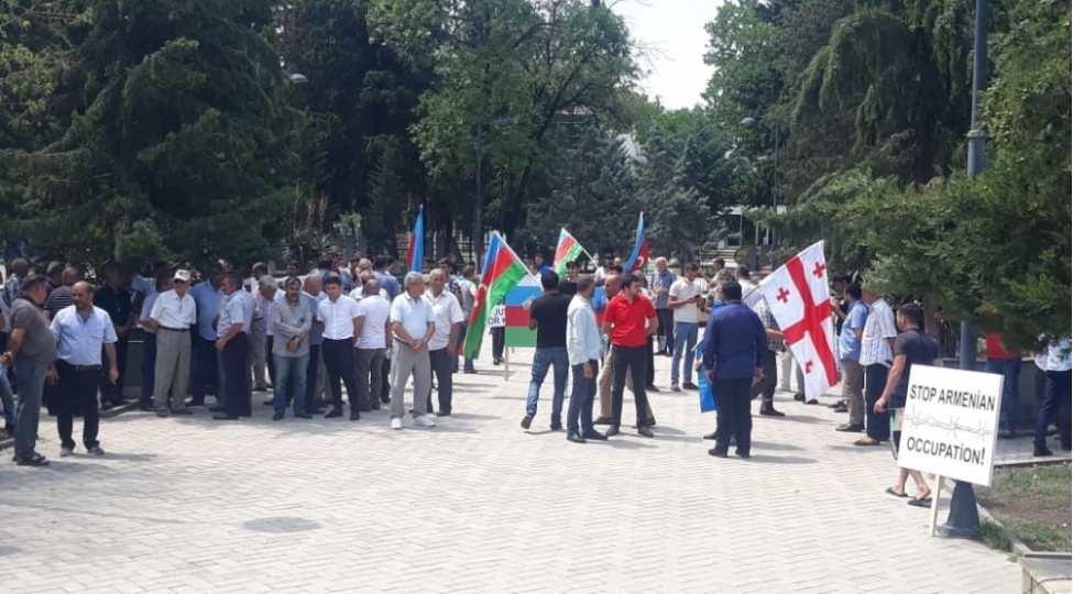 marneuli-sheherinde-azerbaycanadestek-aksiyasi-kechirilib