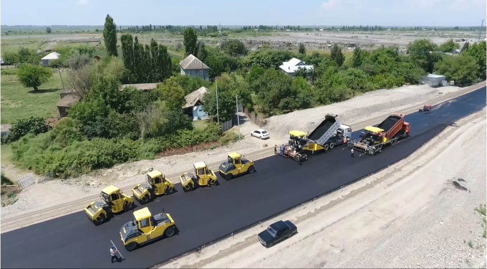 ucar-zerdab-agcabedi-avtomobil-yolunun-tikintisi-davam-etdirilir