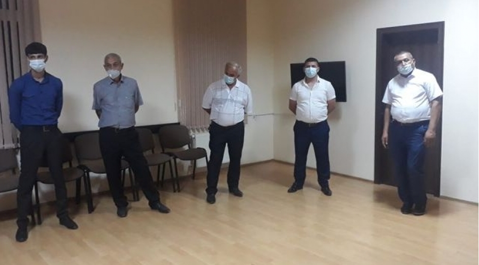 gencede-evde-nishan-merasimi-edenler-saxlanilib