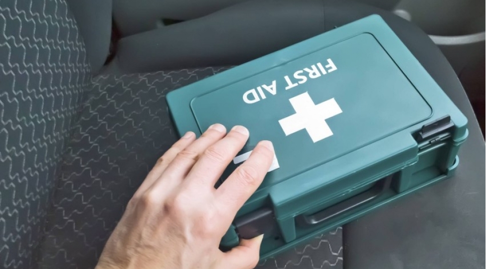 ekspert-avtomobillerdeki-derman-qutusu-ile-bagli-siyahi-deyishdirilmelidir