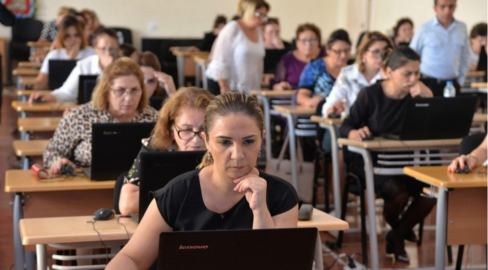 muellimlerin-ishe-qebulu-uzre-musabiqenin-test-imtahani-merhelesi-basha-chatib