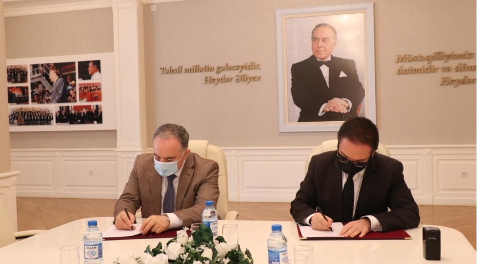 aztu-ile-senaye-ve-innovasiyalar-uzre-bdptm-arasinda-anlashma-memorandumu-imzalanib-foto