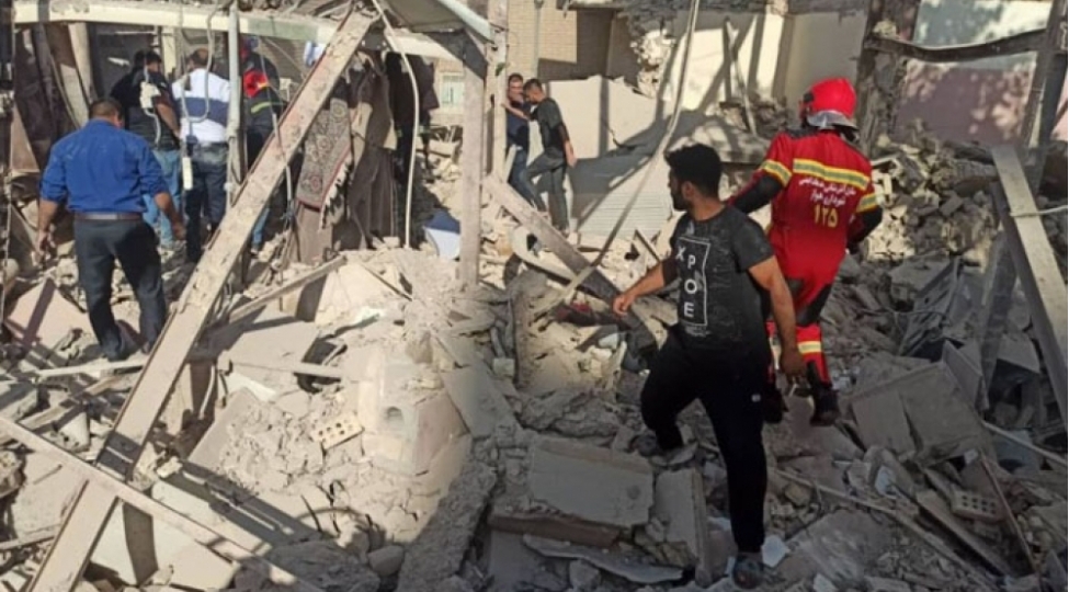 iranin-ehvaz-sheherinde-bash-veren-partlayish-neticesinde-5-nefer-olub