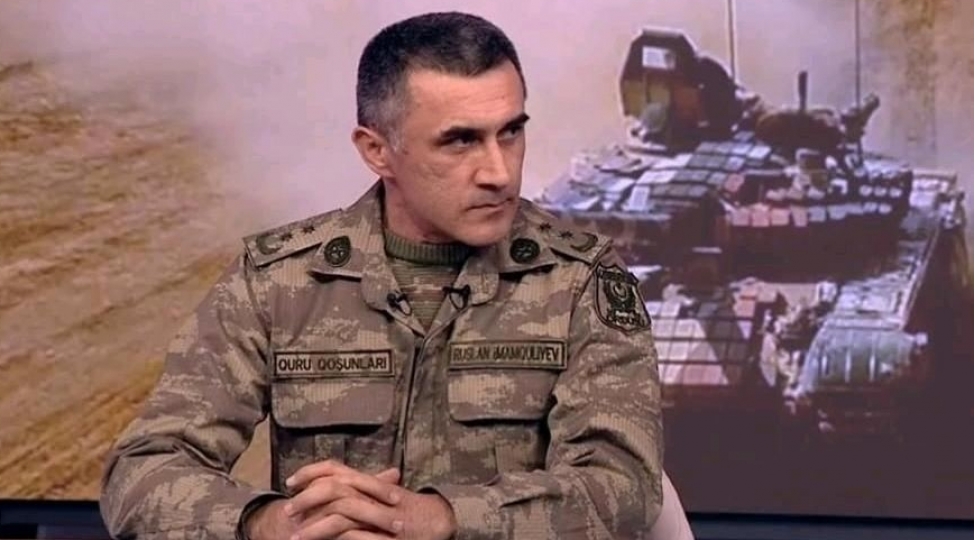 icazesiz-herbi-forma-geyinmek-qanunla-qadagandir-herbi-ekspert