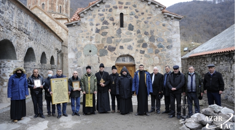azerbaycan-alban-udi-dini-icmasinin-numayendeleri-kelbecerdeki-xudaveng-monastir-kompleksini-ziyaret-edibler