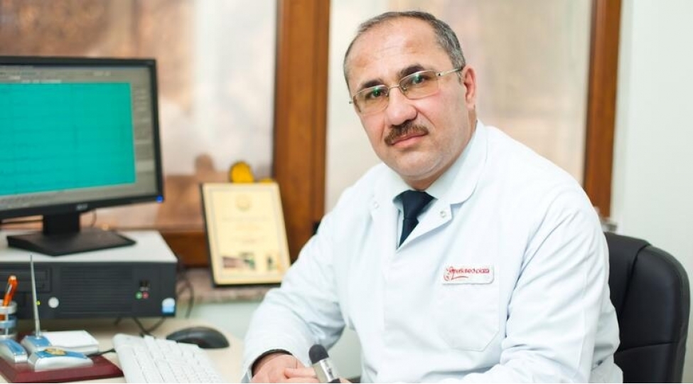 Qalib Əsədov: Virusun mutasiyası sürətlə yayılırsa, öldürücülük qabiliyyəti  azdır - "İki sahil"