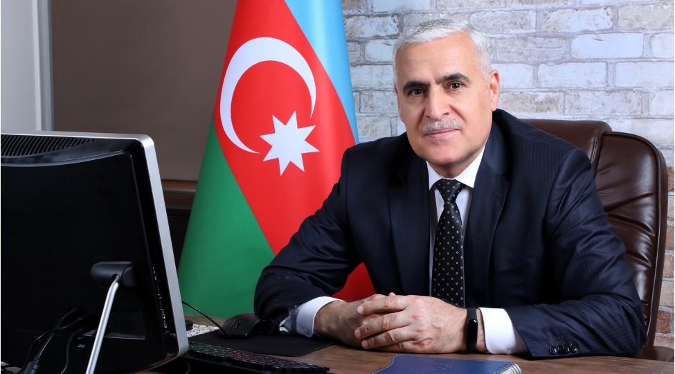 prezident-ilham-eliyev-xalqi-ve-dovleti-uchun-misilsiz-xidmetler-gosteren-tarixi-shexsiyyetler-sirasina-oz-adini-qizil-herflerle-yazdi