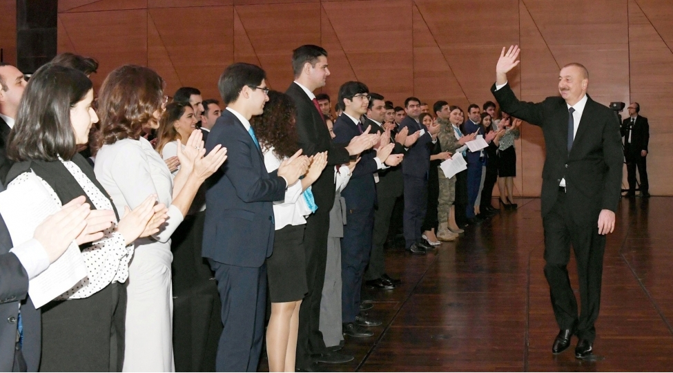 prezident-ilham-eliyev-genclerimizin-en-boyuk-himayechisi-ve-destekchisi