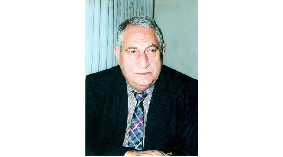 heyatini-musiqi-senetine-baglayan-fedakar-insan