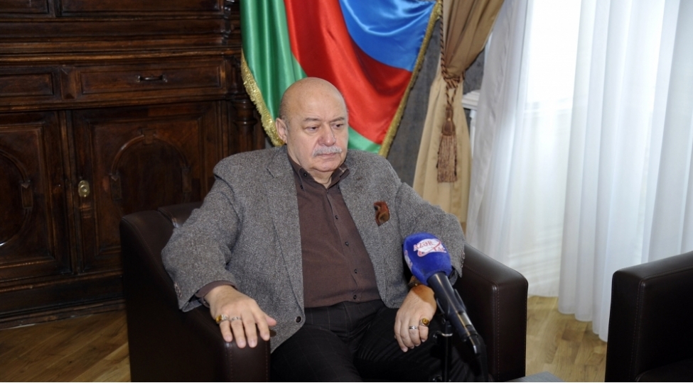 memarliq-numuneleri-yaradildigi-dovre-uygun-olmalidir-professor-elbay-qasimzade