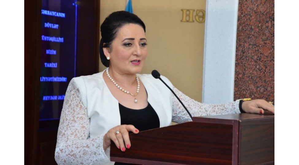 azerbaycanda-ali-eczachiliq-tehsili-80-yashini-qeyd-edir