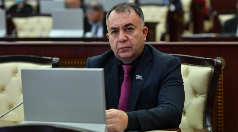 yararsiz-neqliyyat-vasitelerinin-utilizasiyasi-etraf-muhite-zererli-tesirleri-zamanla-aradan-qaldiracaq-sadiq-qurbanov