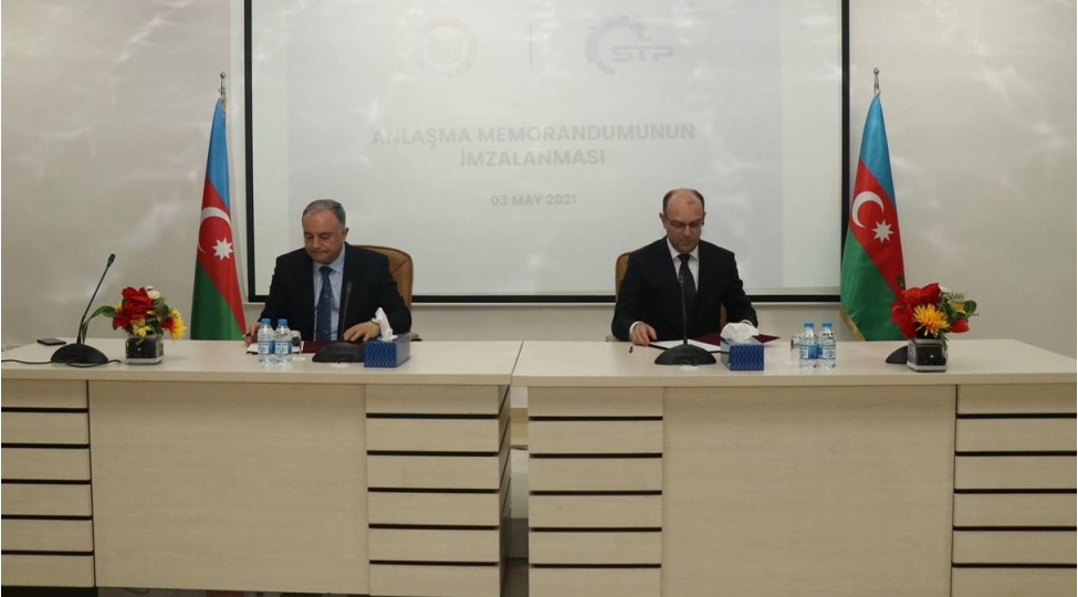 azerbaycan-texniki-universiteti-ile-sumqayit-texnologiyalar-parki-arasinda-emekdashliq-memorandumu-imzalanib-foto