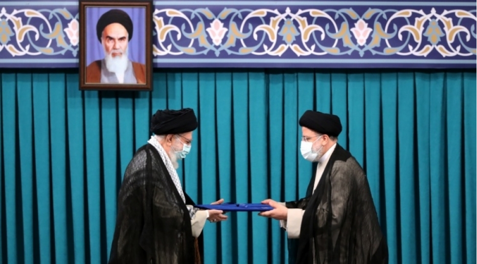 iranin-ali-rehberi-ibrahim-reisinin-prezidentlik-mandatini-tesdiqleyib