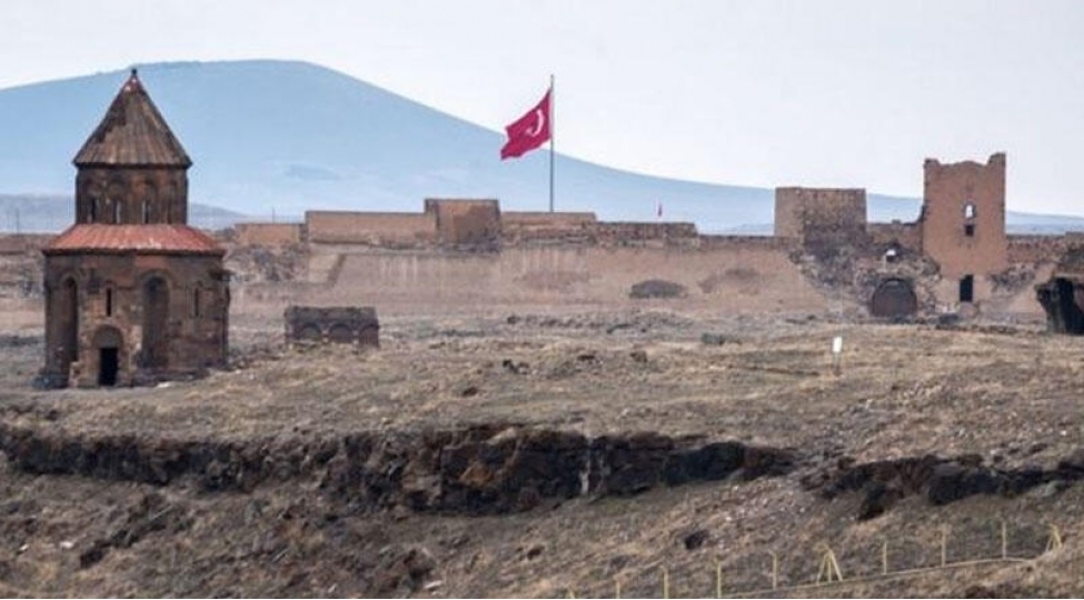 turkiye-ermenistanla-serhedleri-achir