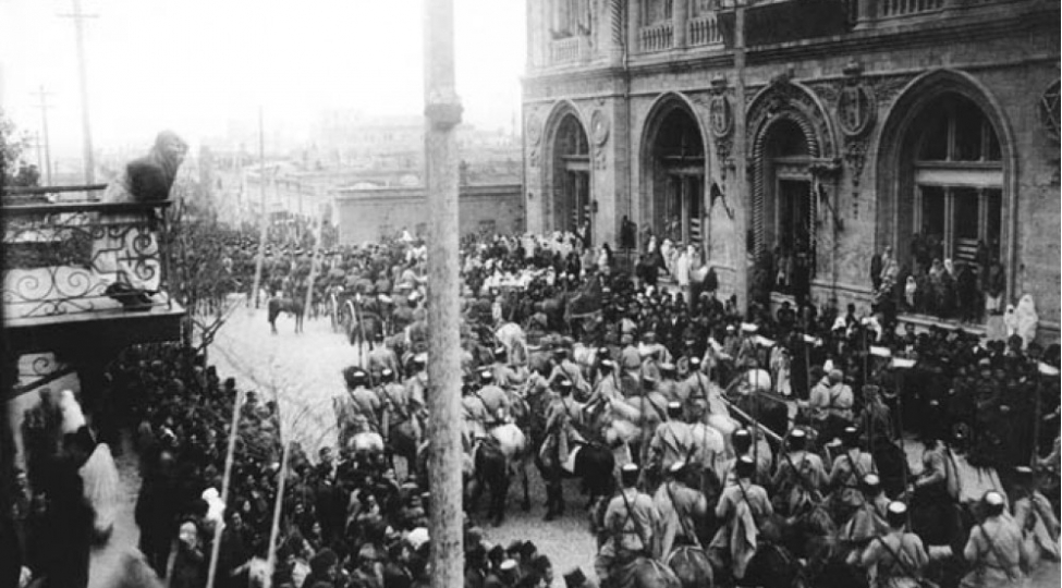 bakinin-azad-olunmasindan-103-il-otur