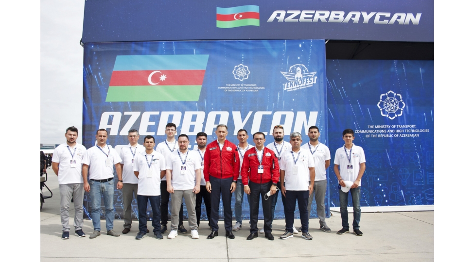 azerbaycan-teknofestde-11-startapla-temsil-olunur-foto