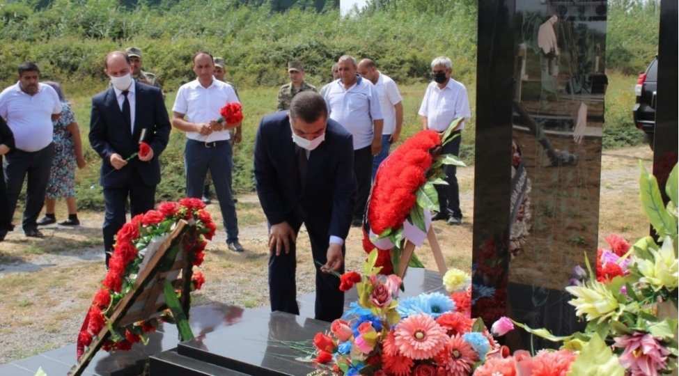 yap-imishli-rayon-teshkilatinin-uzvleri-shehid-ailelerini-ziyaret-edib-foto