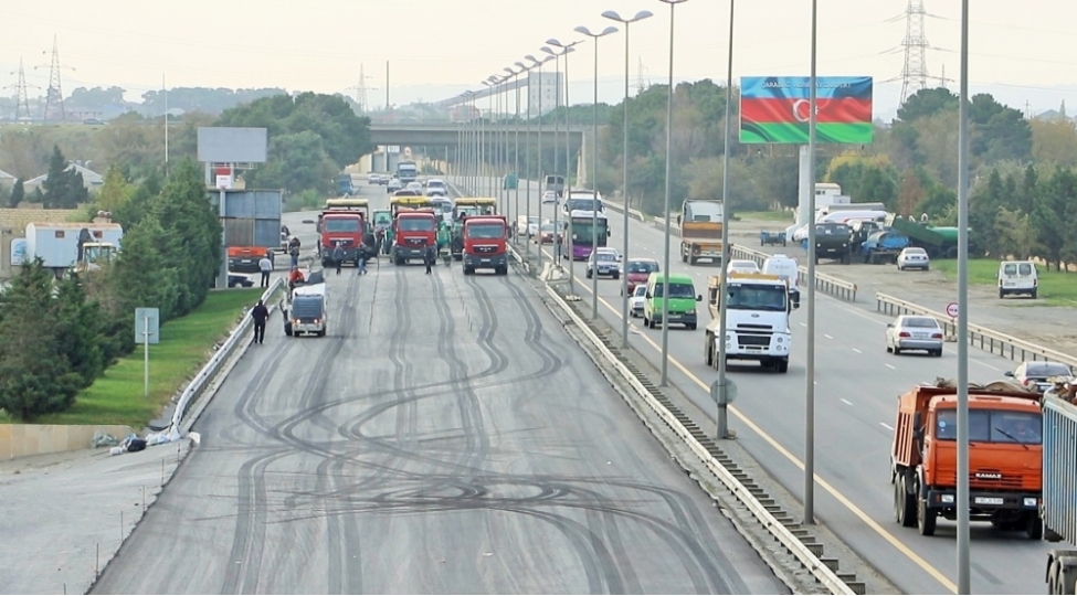 baki-quba-rusiya-serhedi-yolunun-16-30-cu-km-lik-hissesinde-temir-yekunlashir-fotovideo