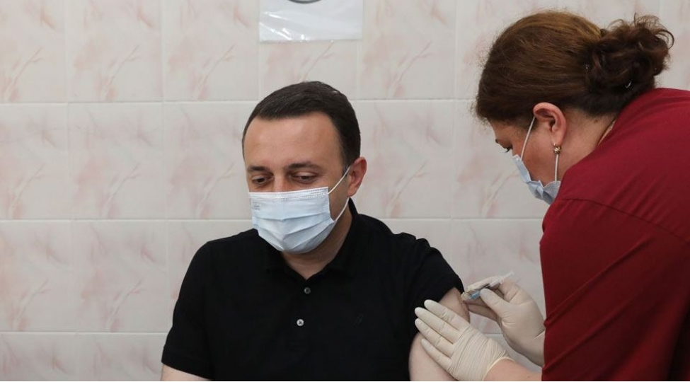 gurcustanda-mecburi-vaksinasiyaya-yol-verilmeyecek