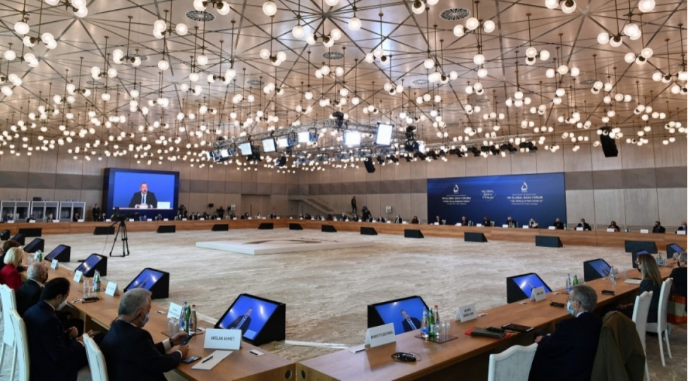 viii-qlobal-baki-forumunda-sehiyye-ve-ehalinin-vaksinasiyasi-adli-panel-kechirilib