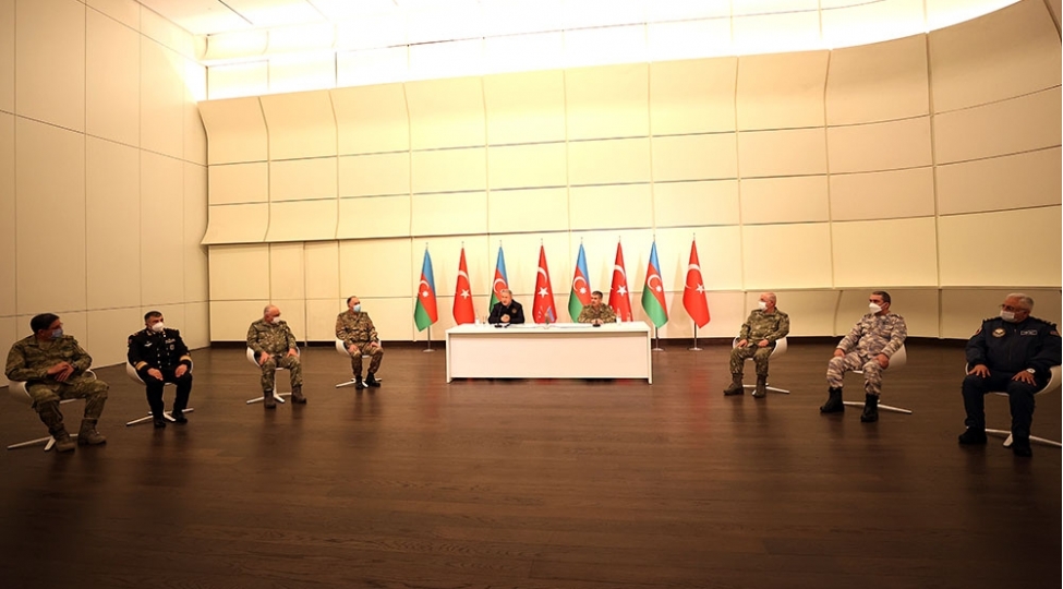 azerbaycan-ve-turkiye-mudafie-nazirlerinin-birge-metbuat-konfransi-kechirilib