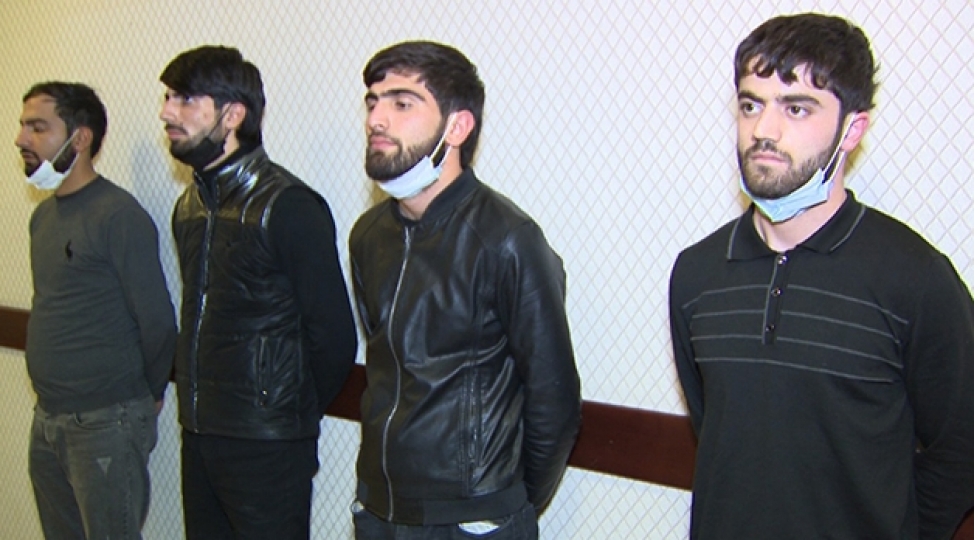 shehid-ailelerinin-evinden-ogurluq-etdiler-video