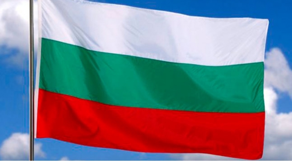 bolqaristan-sefirliyi-azerbaycana-bashsagligi-verib